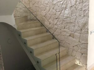 Kamień nieregularny (dzikówka) White 1 – Hurtownia Kamienia El-Pol