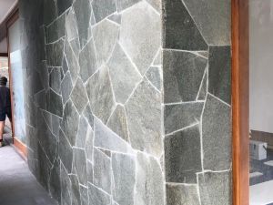 Kamień nieregularny (dzikówka) GR1 KWARCYT 2 – Hurtownia Kamienia El-Pol