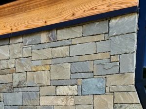 Kamień nieregularny (dzikówka) PIASKOWIEC SZARY 4 – Hurtownia Kamienia El-Pol