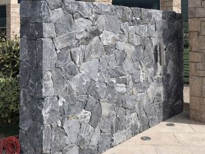 Kamień Rock Face Rock Face Evenos Black 14 – Hurtownia Kamienia El-Pol